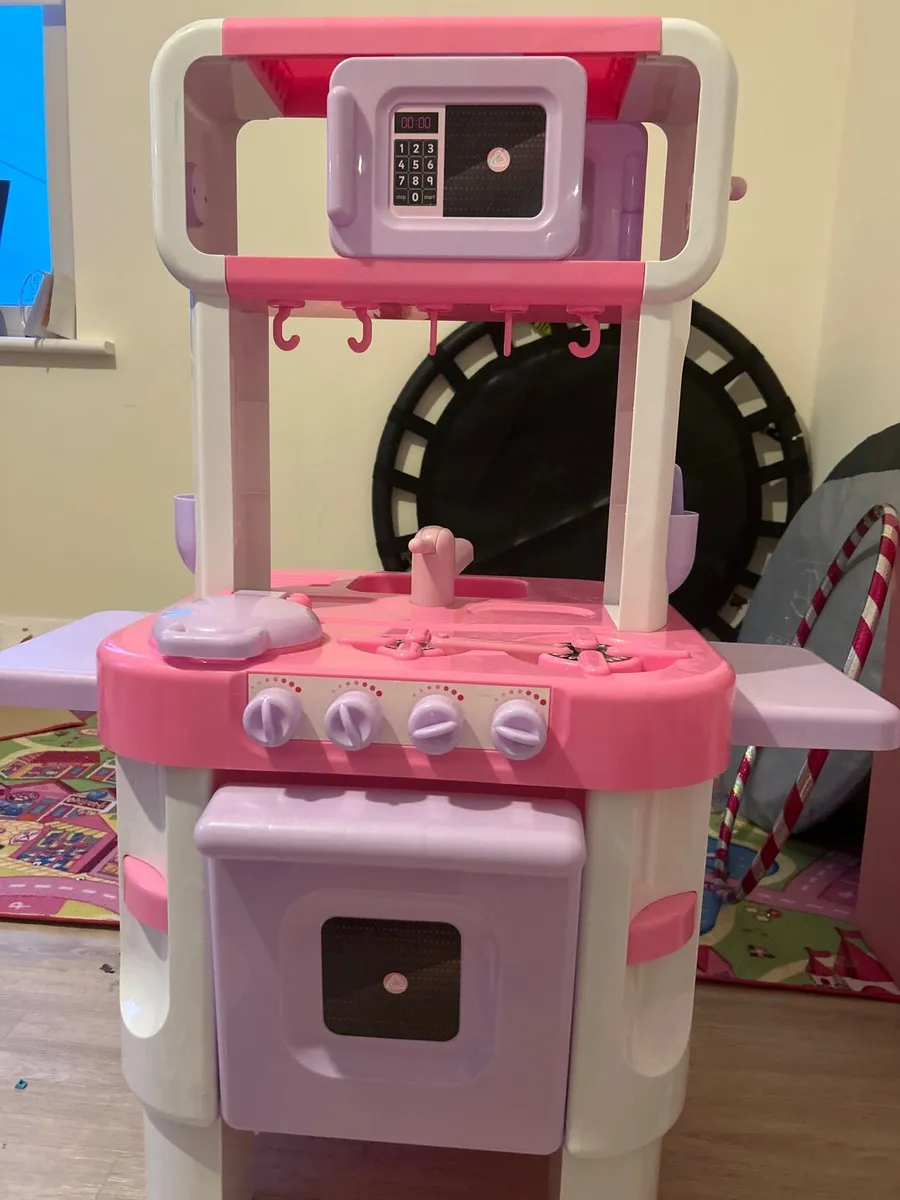 ELC children's kitchen - Image 2