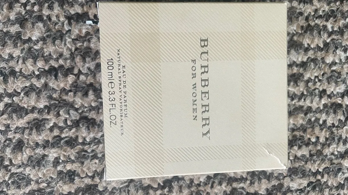Burberry perfume - Image 3