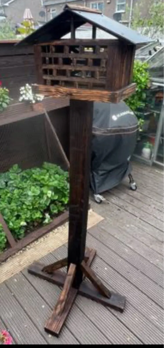 Handmade Birdtable - Image 3