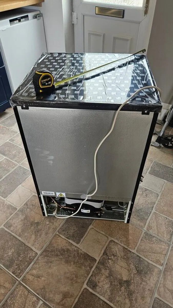 New Fridge. Just out of box, LOGIK LUL55B23 Undercounter Fridge - Black - Image 2