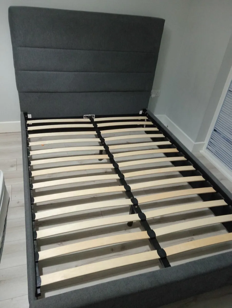 Double bed frame