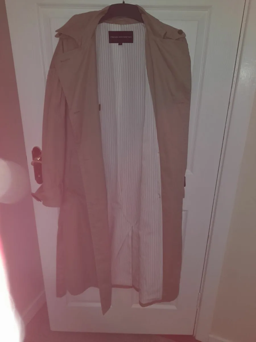 Ladies coat. - Image 1