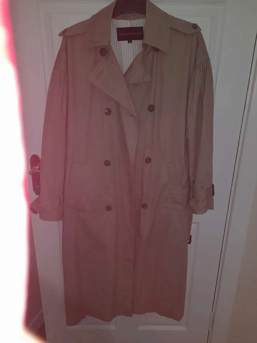 Ladies coat. - Image 4