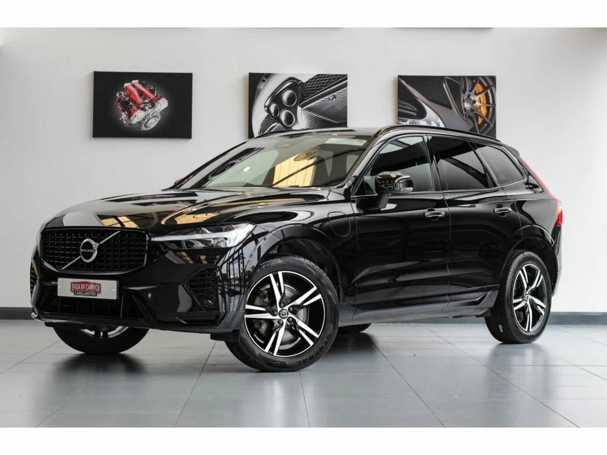 Volvo XC60 T6 R-DESIGN SUNROOF AWD RECHARGE - Image 1