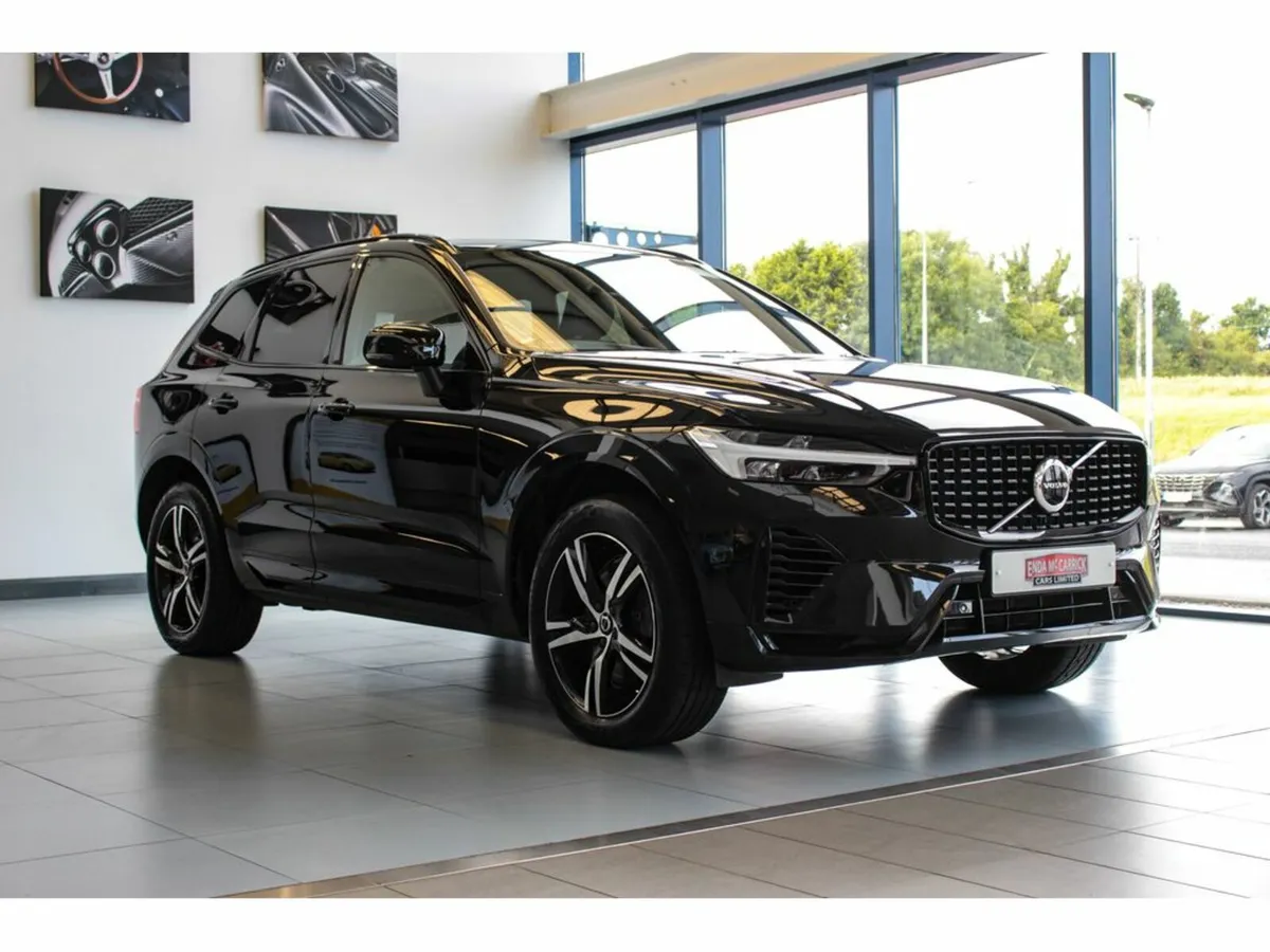 Volvo XC60 T6 R-DESIGN SUNROOF AWD RECHARGE - Image 3