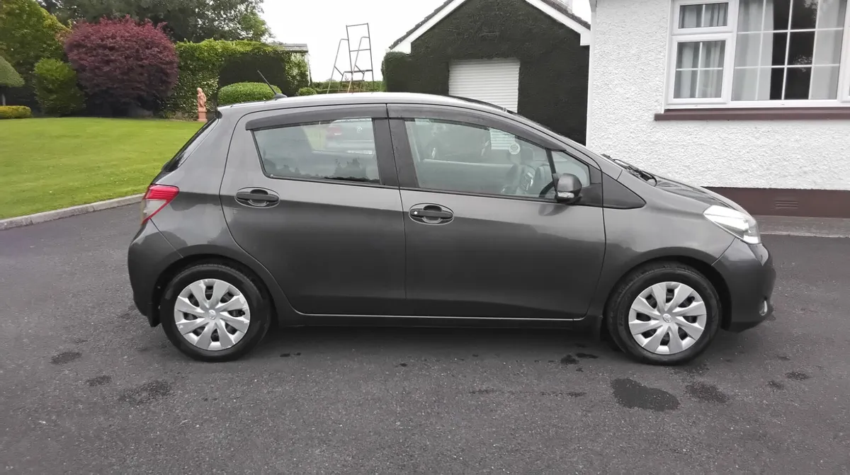 TOYOTA YARIS 1.OL TERRA - Image 3