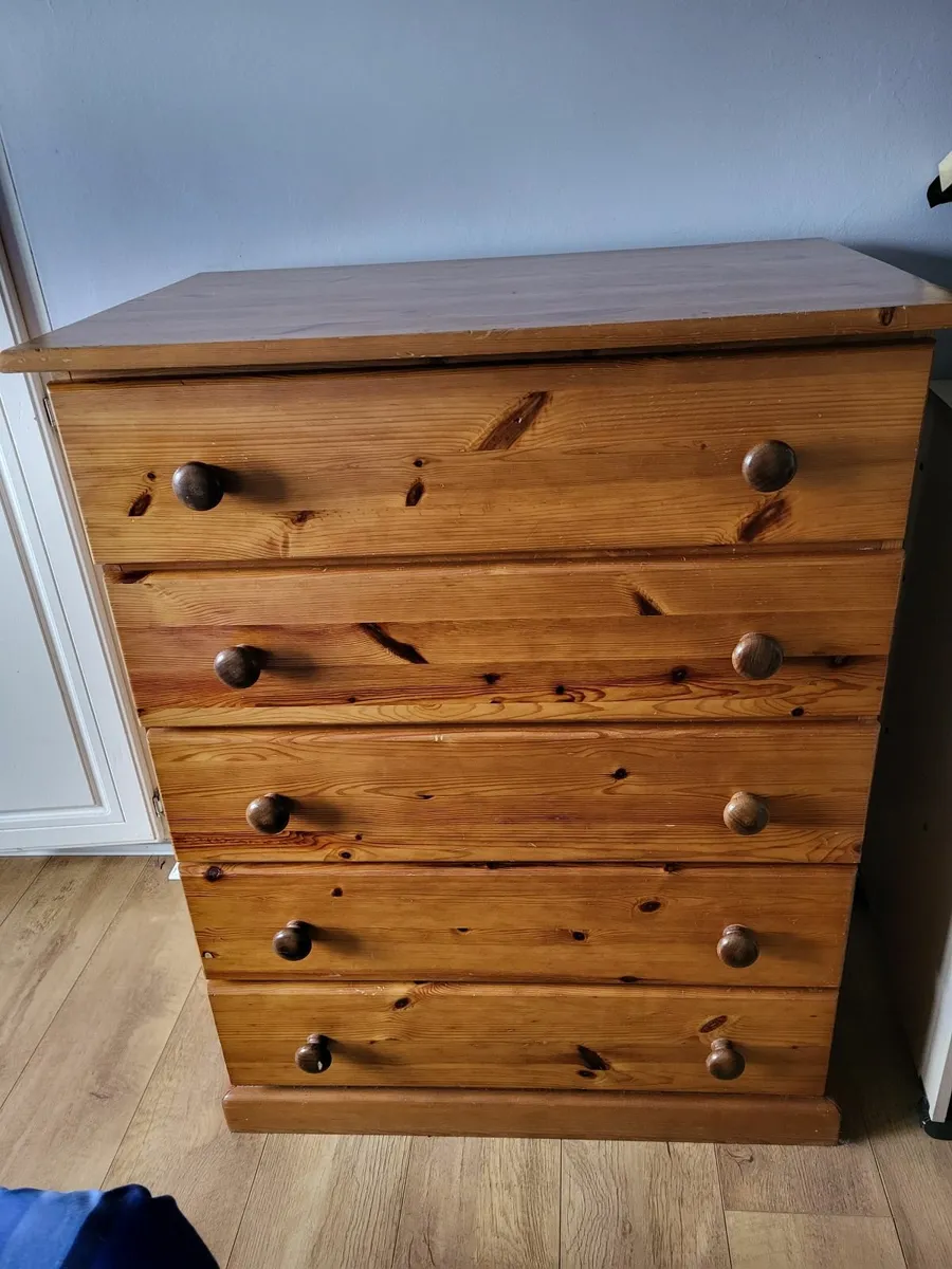 Solid pine chest of drawers