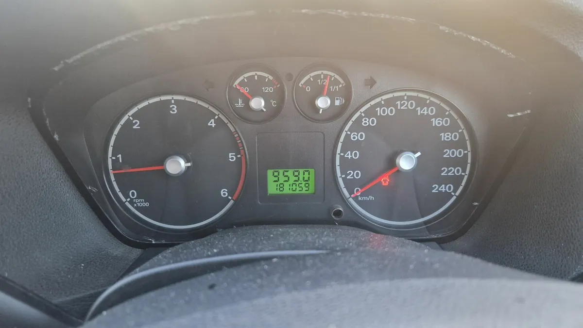 Ford Focus 2007 1.6 tdci - Image 2