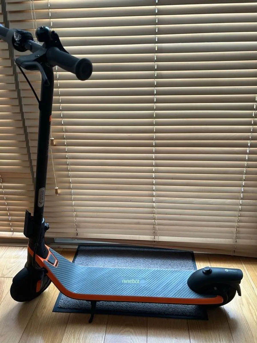 Segway Ninebot eKickScooter C2 - Image 2