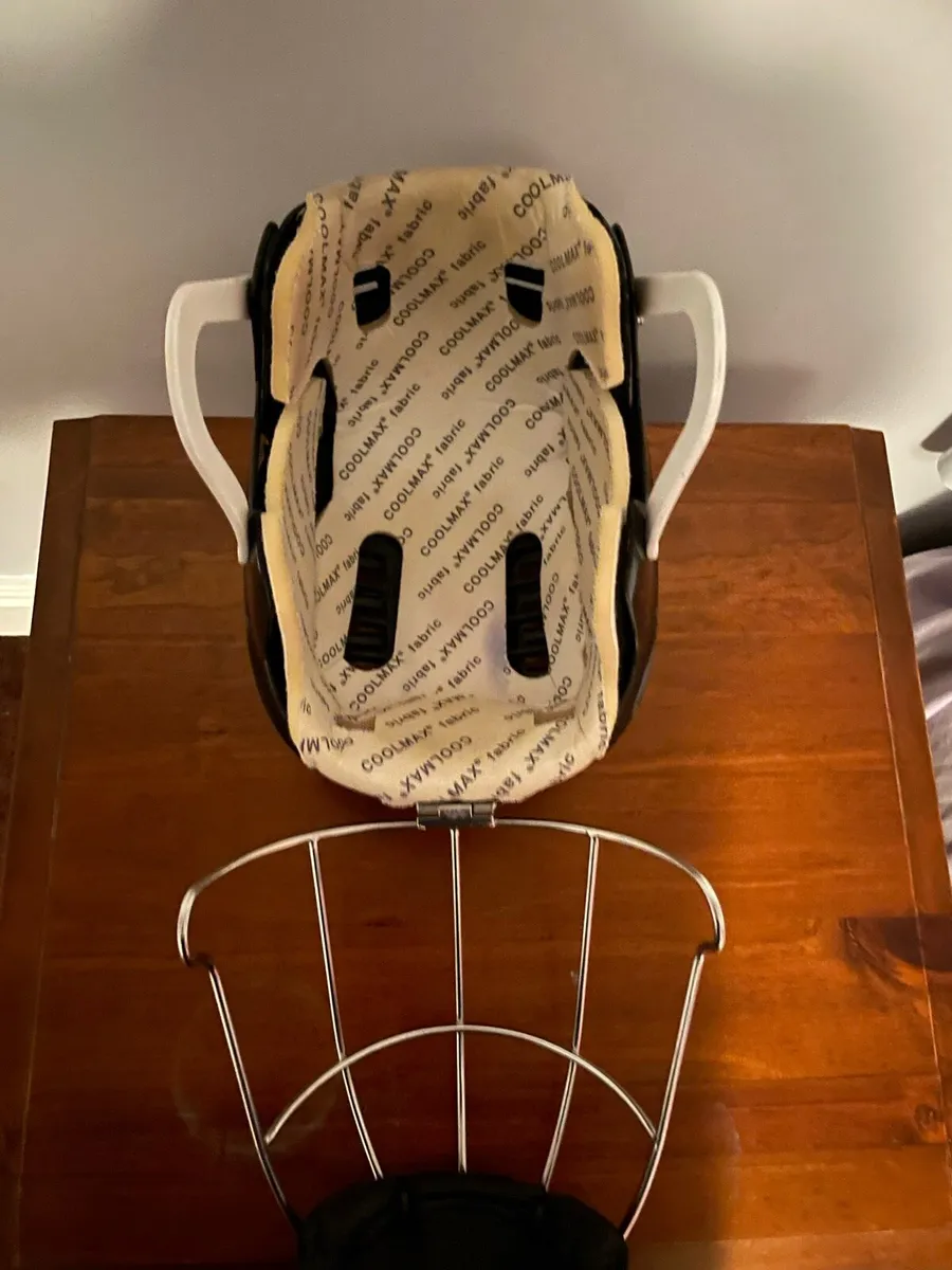 Oldstyle Azzuri hurling helmet - Image 3