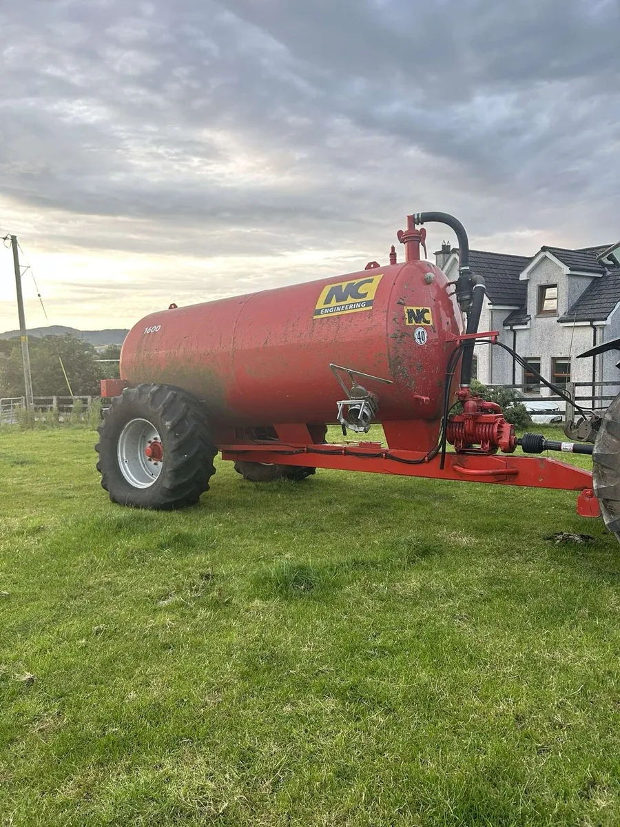 Slurry tanker - Image 1