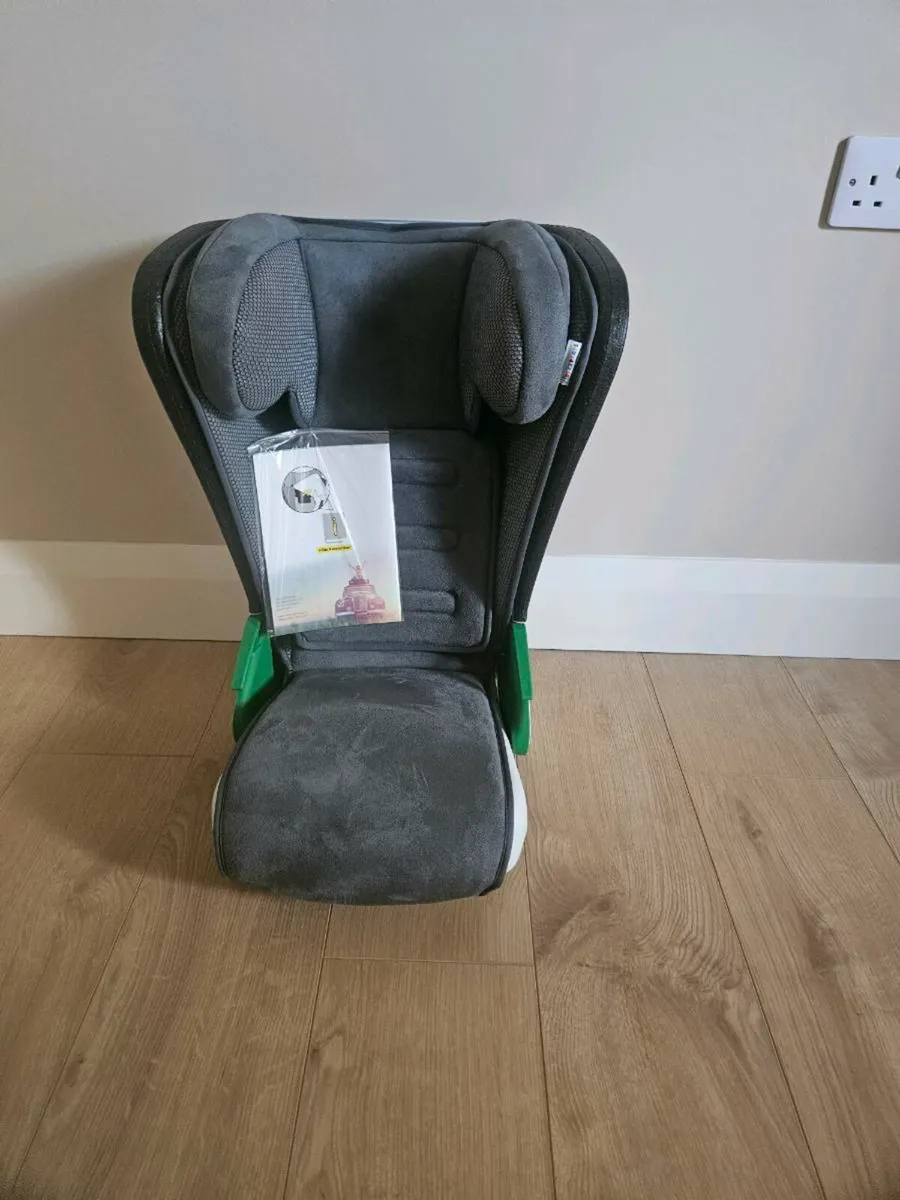 Noemi Foldable Car Seat - Image 3