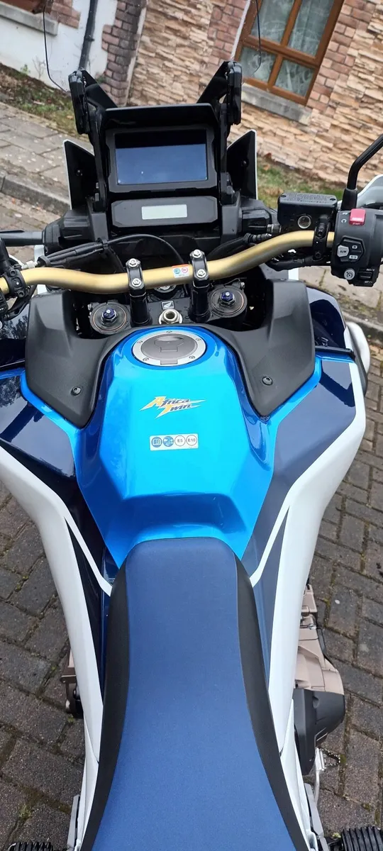 Africa Twin Adventure Sports DCT - Image 2