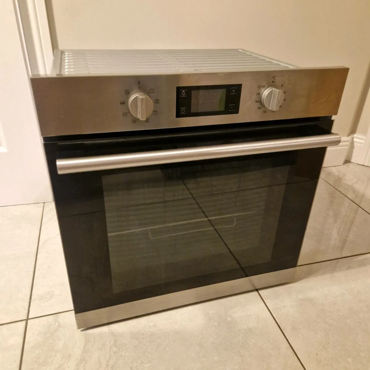 Single Integrated Oven - Image 1
