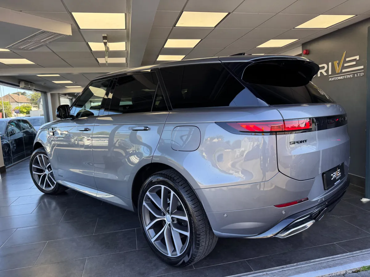 Land Rover Range Rover Sport 2025 P550 Autobiograp - Image 3