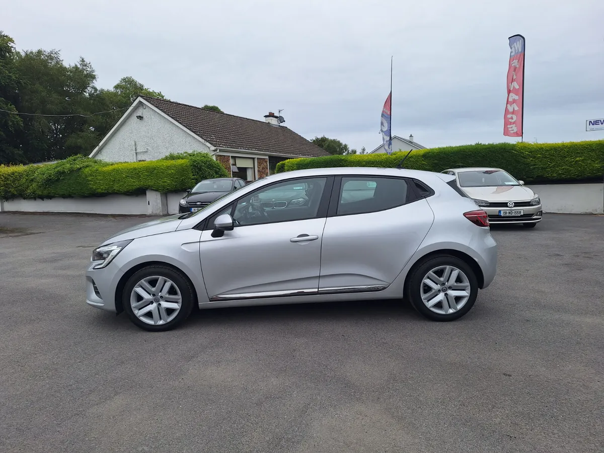 Renault Clio 1.0 *High Spec/1 Owner/Immaculate - Image 4