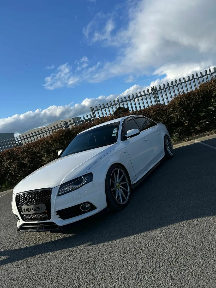 Audi A4 2011 - Image 1