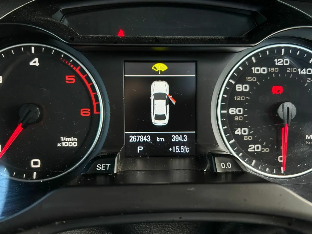 Audi A4 2011 - Image 2