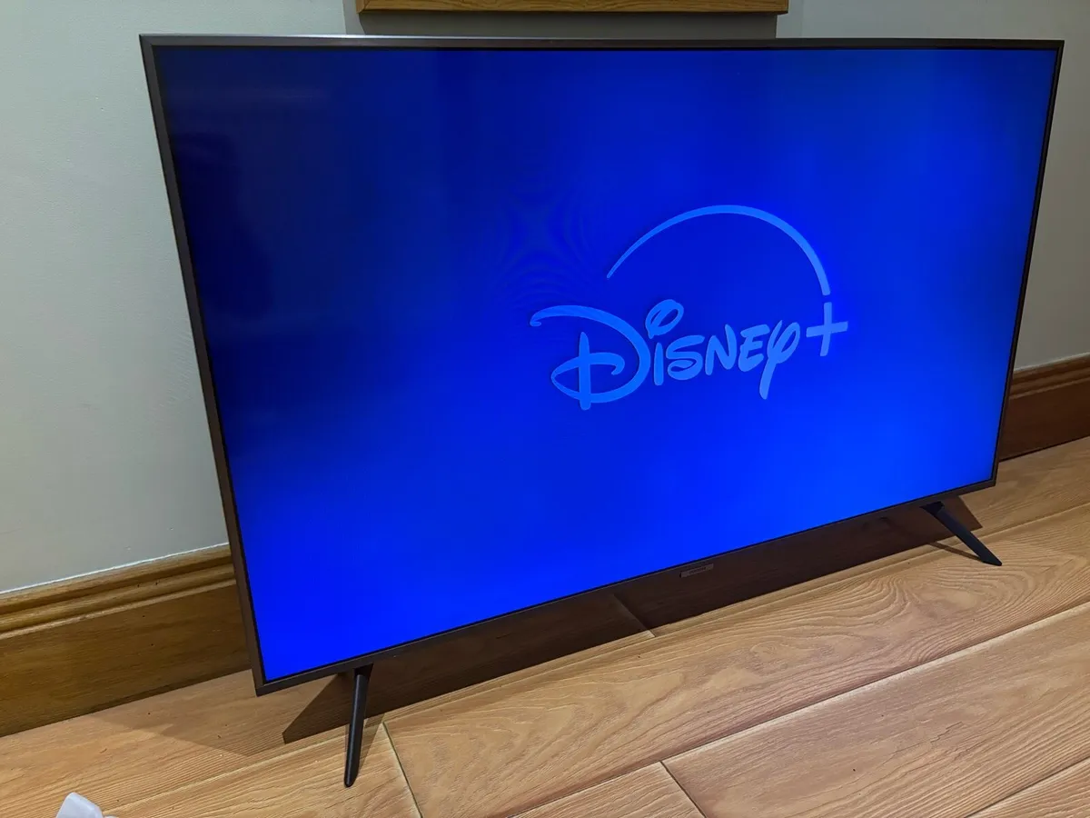 43 Inch Samsung Smart TV - Image 2