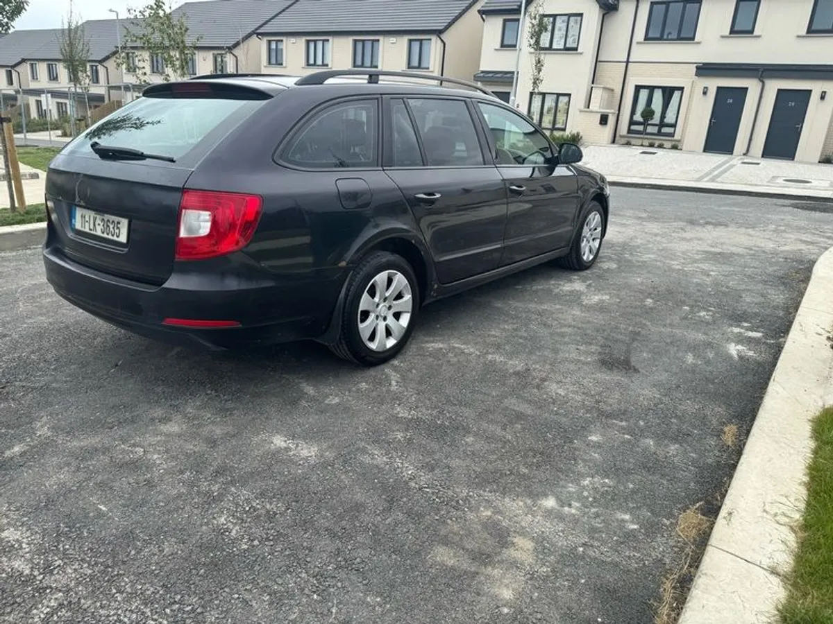 2011 Skoda Superb - Image 4