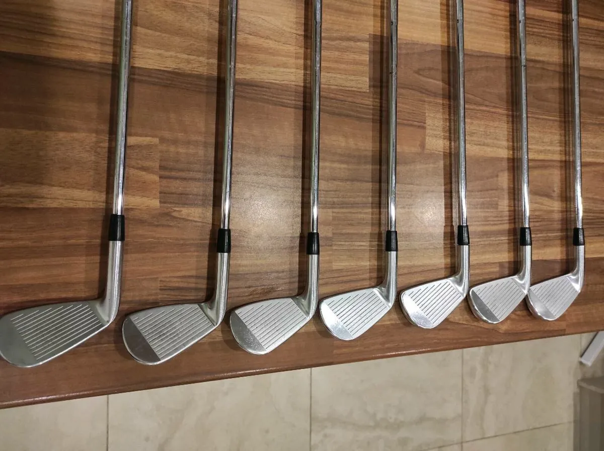 Titleist 716 AP2 irons (4-PW) - Image 2