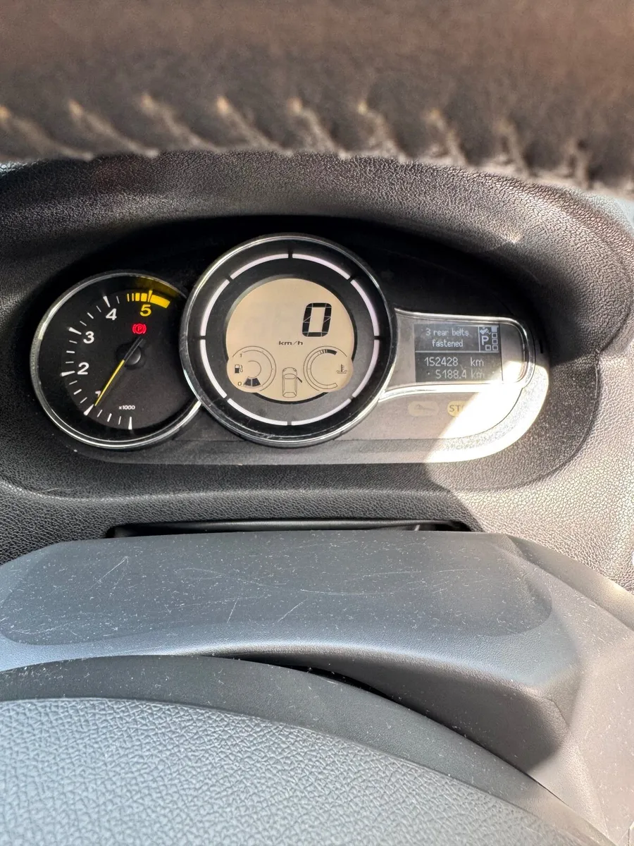 Renault Megane 2011 - Image 2