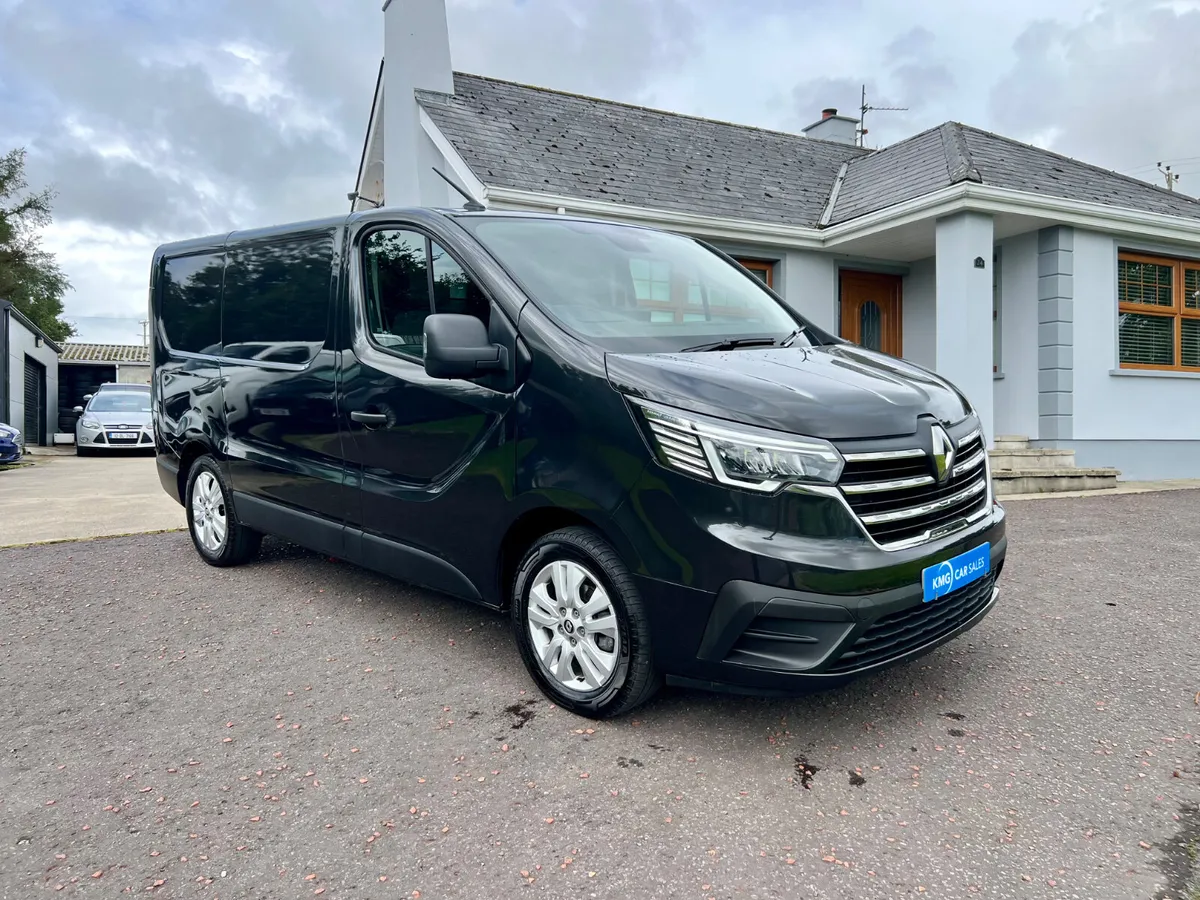 (NO VAT) 2023 Renault Trafic Advance 130 bhp SWB - Image 3