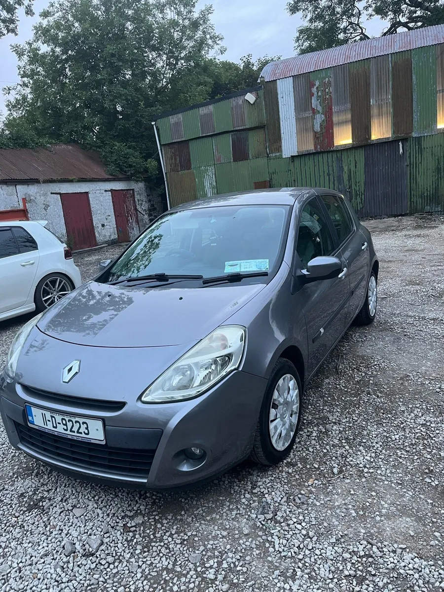 Renault Clio - Image 2
