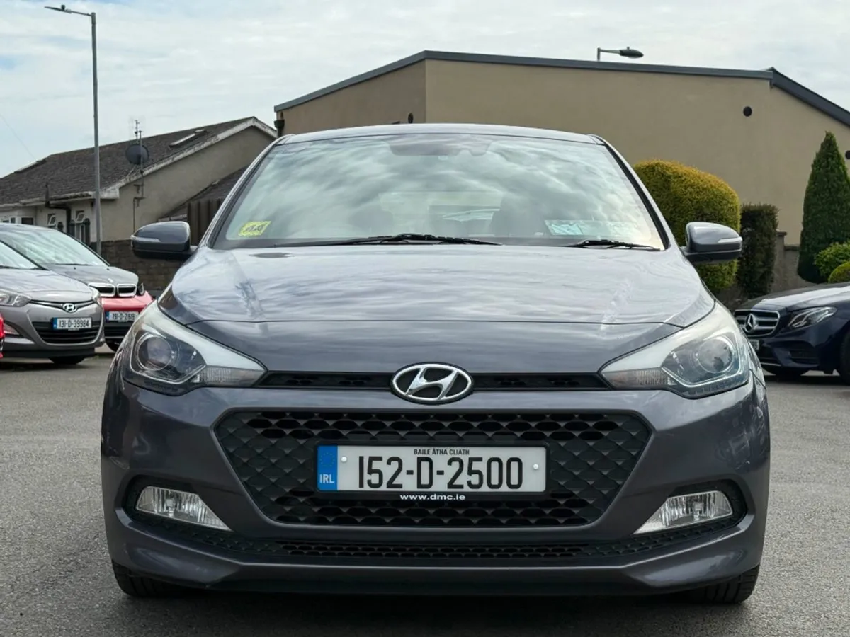 Hyundai i20 1.2 Petrol Deluxe 5DR  low Kms - Image 2