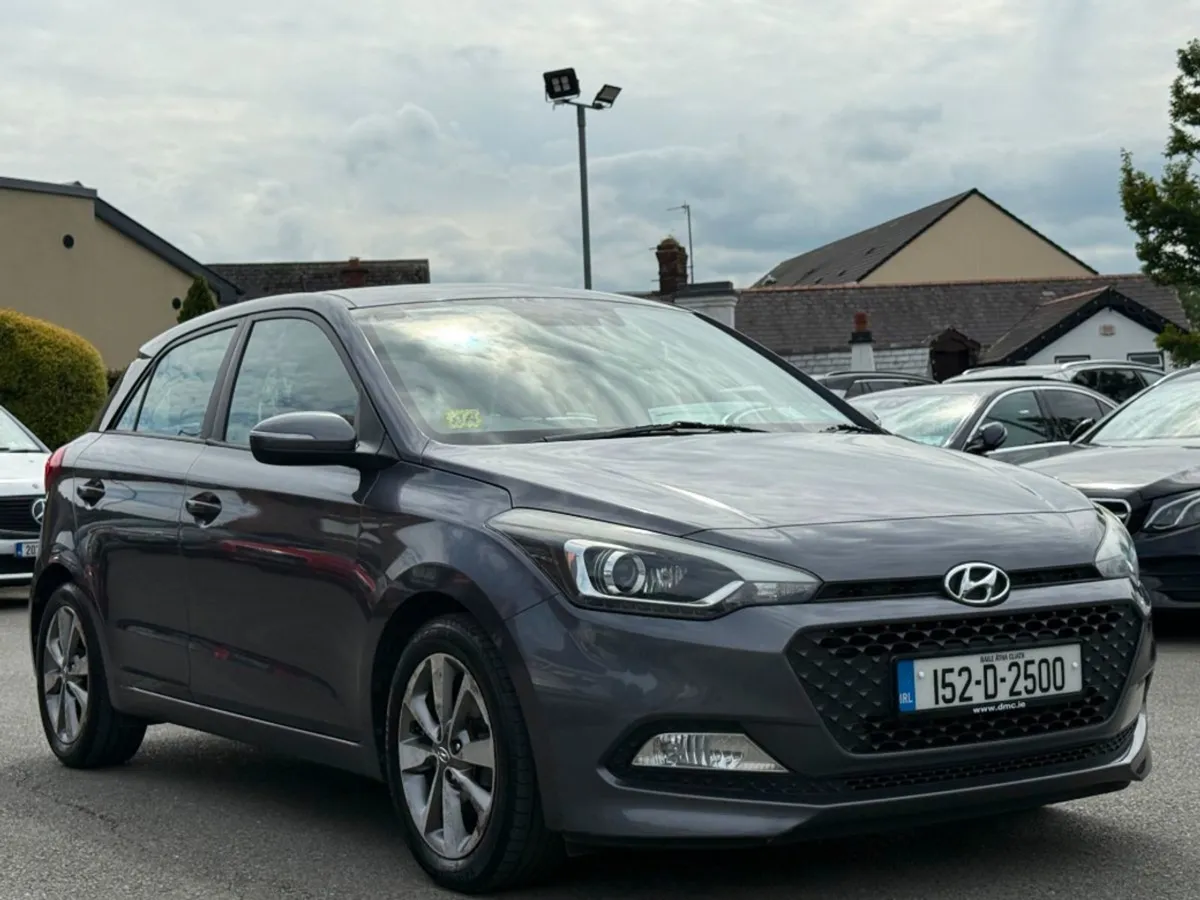 Hyundai i20 1.2 Petrol Deluxe 5DR  low Kms - Image 3