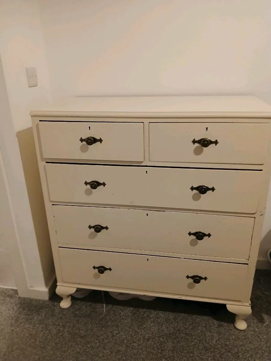 Chest of drawers - Image 1