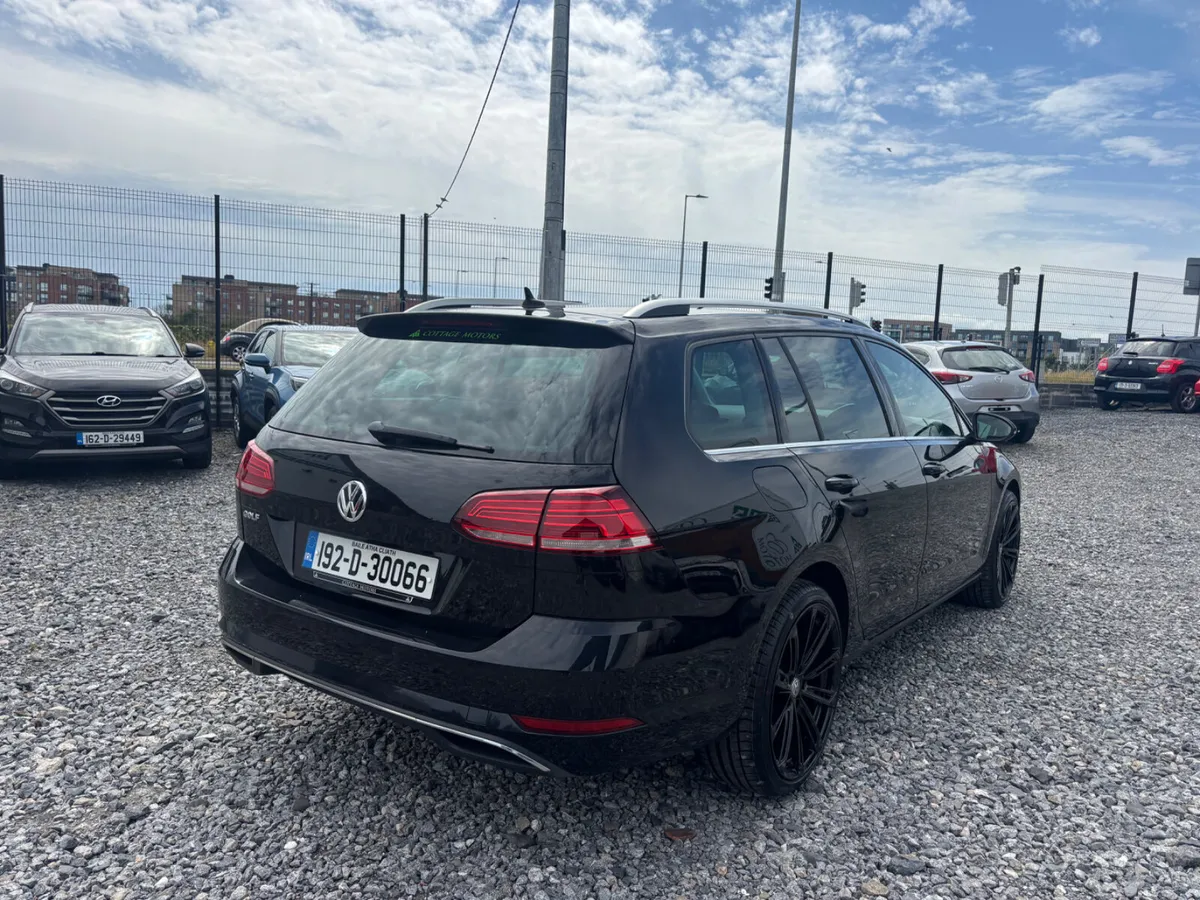 Volkswagen Golf - Image 4