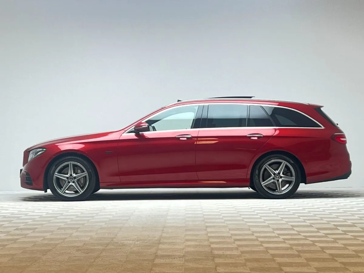 Mercedes-Benz E-Class 300DE AMG Line Premium Plus - Image 4