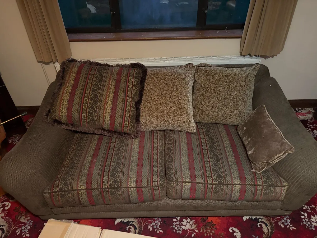 Couch and armchairs - Image 2