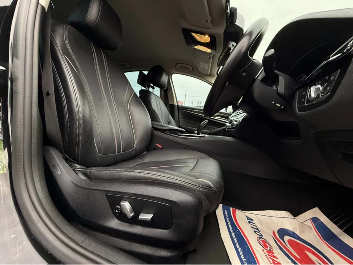 BMW 5-Series ( 182 REG 523D LUXURY EDITION CARPLAY - Image 4