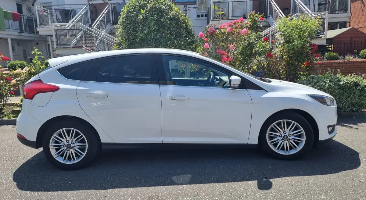 Ford focus, mint, low miles! - Image 1