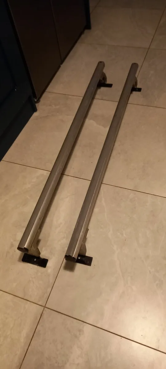 Roof bars