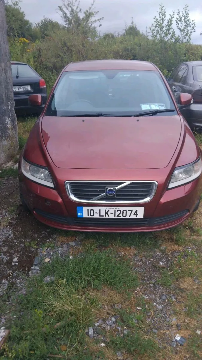 Breaking Volvo 2010 - Image 2