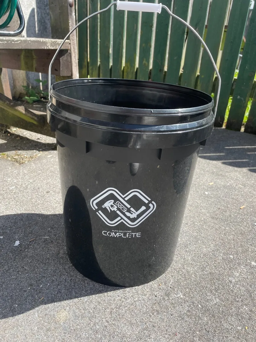 2X 20 Litre Wash Buckets With Grit Guards - Image 3
