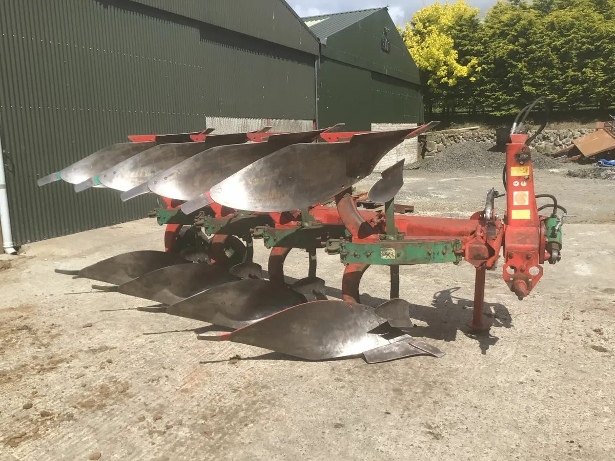 Kverneland Reversible Plough - Image 1