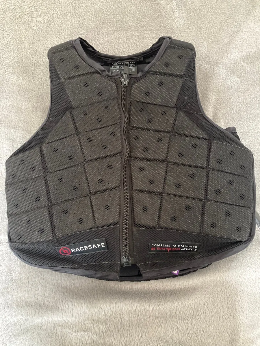 Child’s Horse Riding Back Protector - Image 1