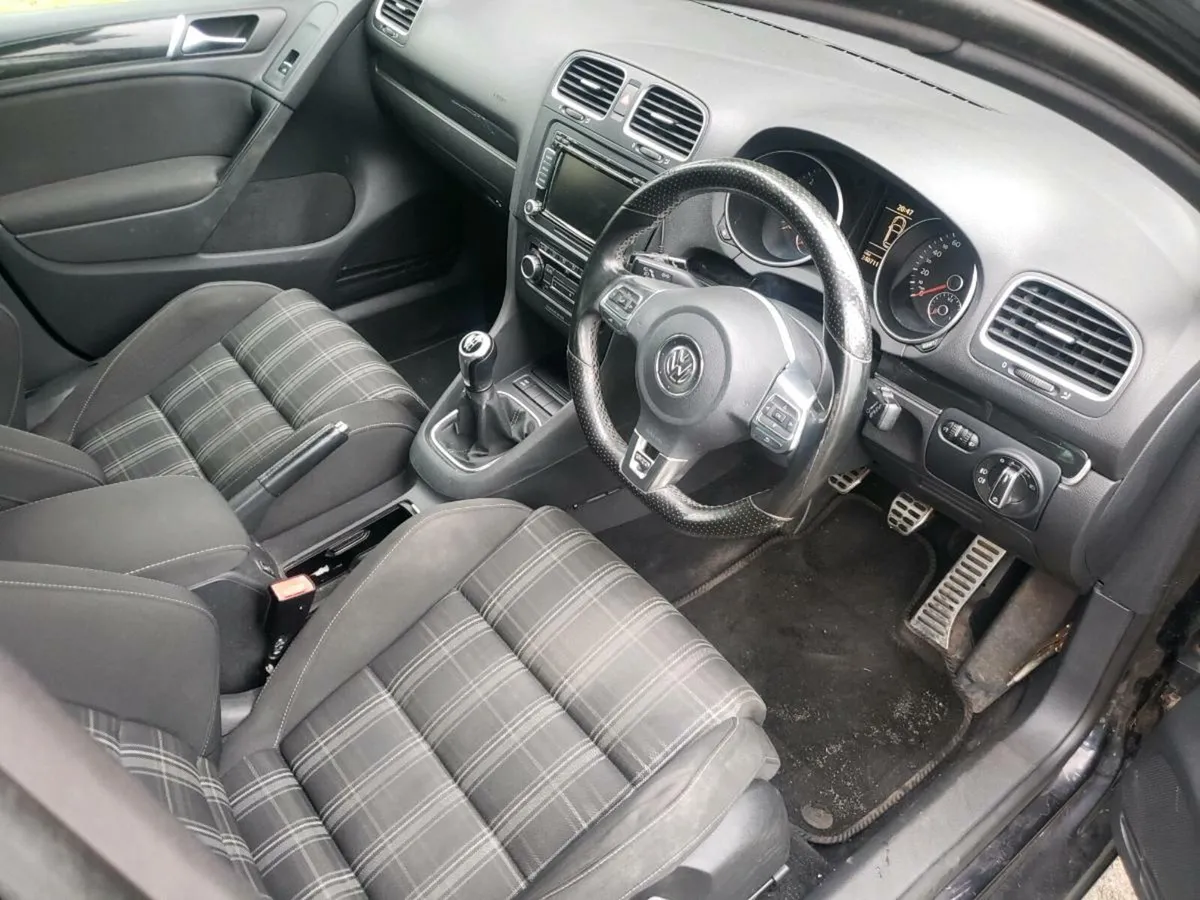 2010 Volkswagen Golf GTD Breaking - Image 3