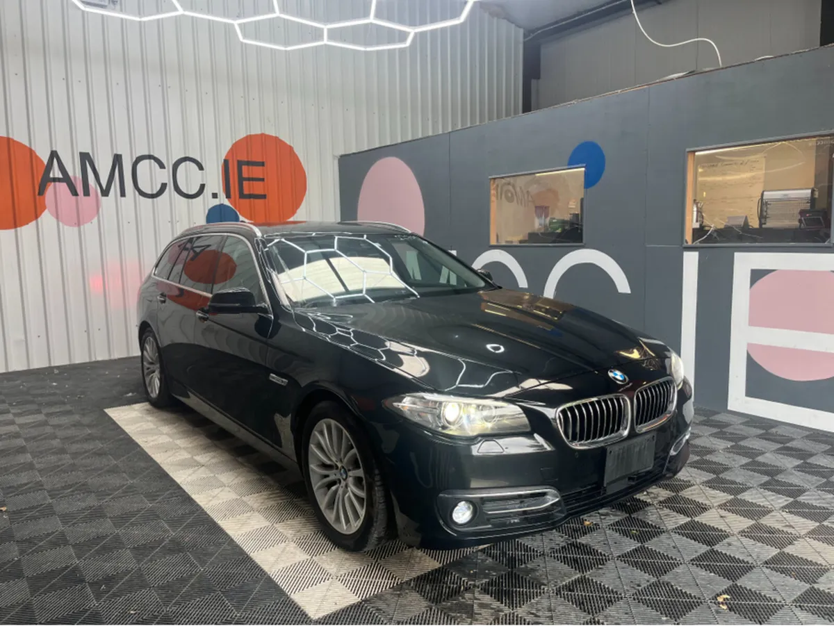 BMW 5-Series 523D TOURING / 88k KMs / HEATED SEATS - Image 1