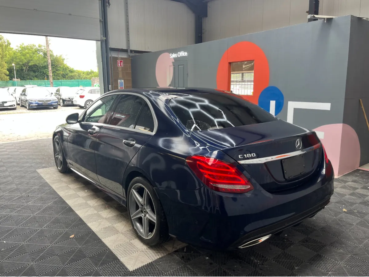 Mercedes-Benz C-Class C 180 / 47k KMs / REVERSE CA - Image 4