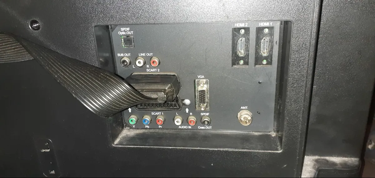 32 Inch Walker T.V - Image 3