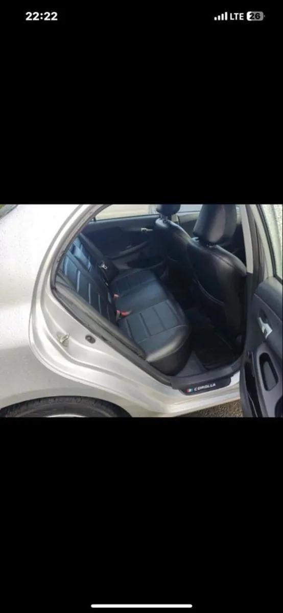 Toyota corolla 2010 - Image 2