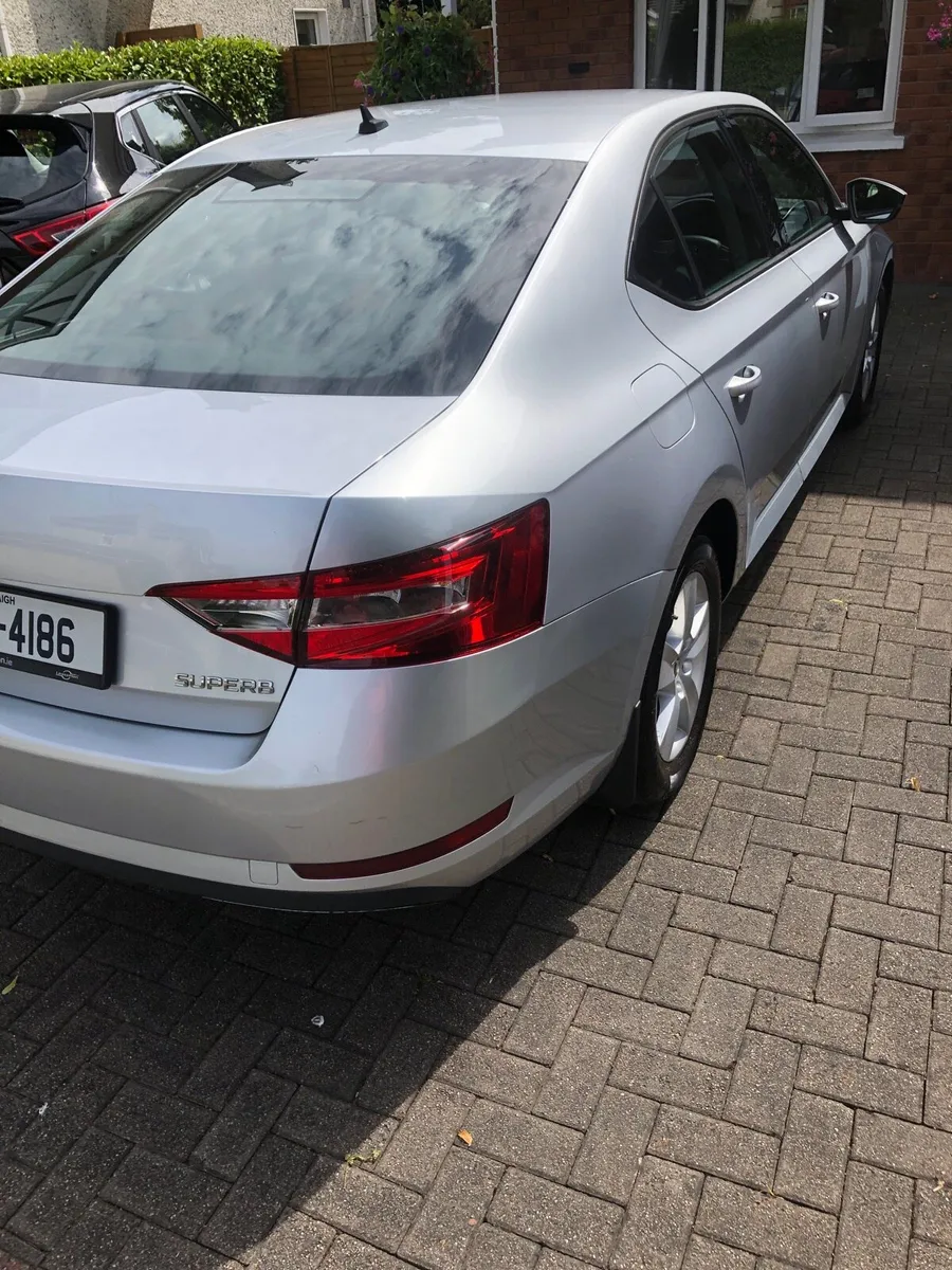 Skoda superb 1.6 diesel only 97miles 159300 km - Image 4