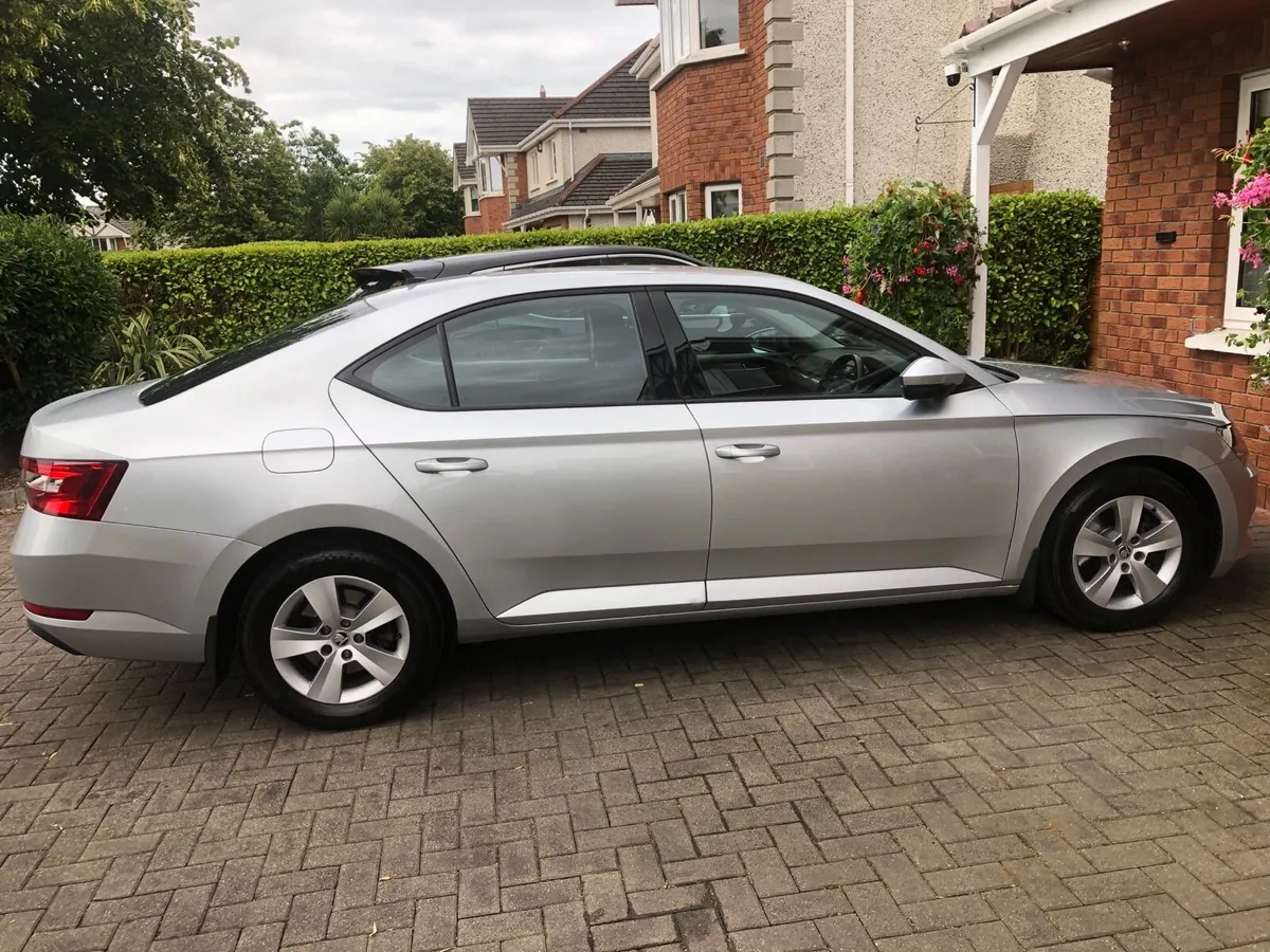 Skoda superb 1.6 diesel only 97miles 159300 km - Image 1