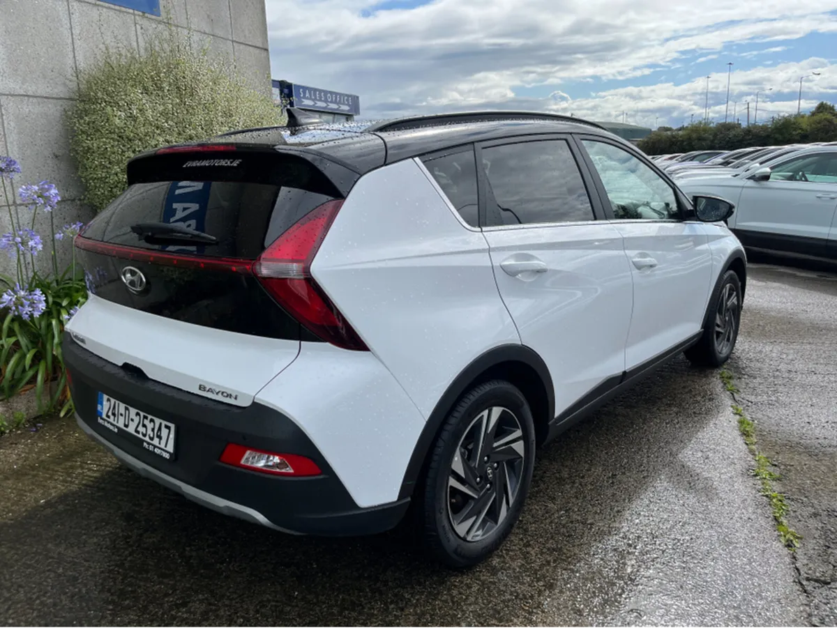 Hyundai Bayon EXECUTIVE 1.2 PETROL - Image 4