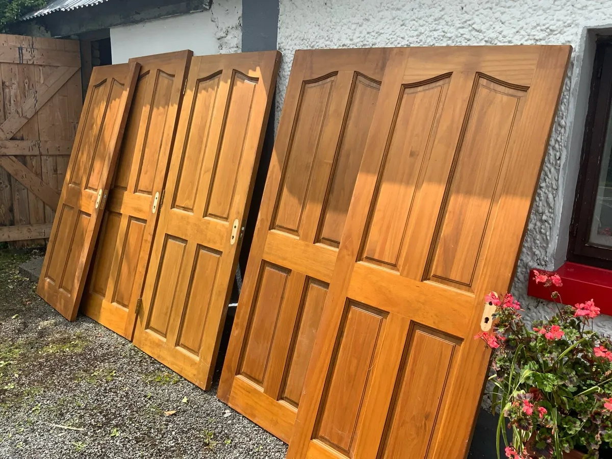 SOLID WOOD DOORS - Image 1